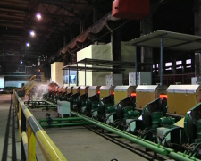 Round steel and steel rod quenching and tempering production line